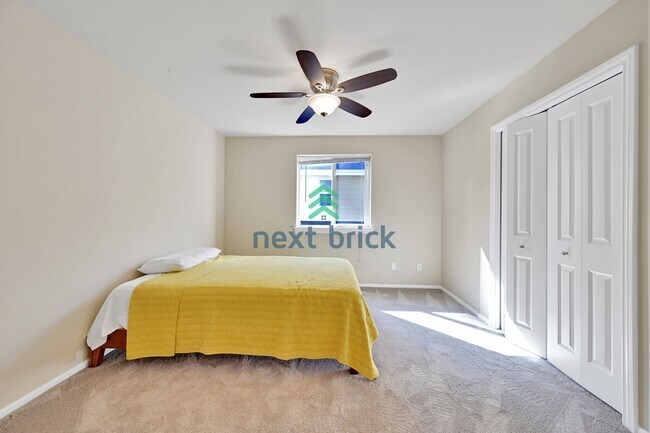 Building Photo - 4 BED & 3 BATH SINGLE FAMILY HOUSE FOR RENT