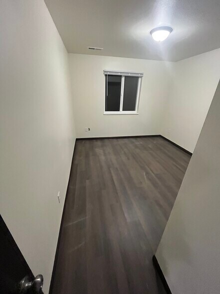 Building Photo - 1800 Sheldon Ave