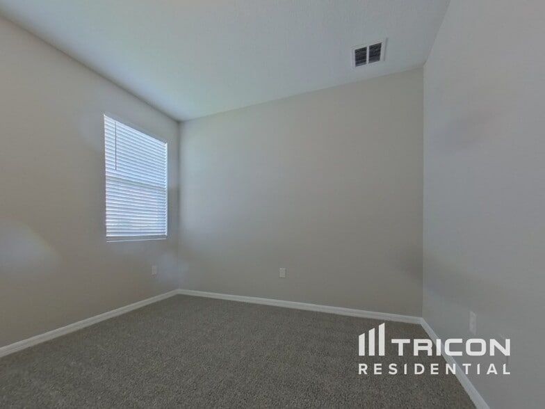 Building Photo - 860 Bay Bridge Cir