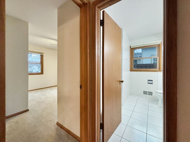 Building Photo - 303 Monroe Ave S