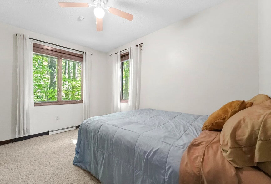 Building Photo - 2810 Holiday Pines Rd