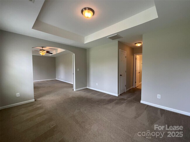 Building Photo - 10846 Traders Ct