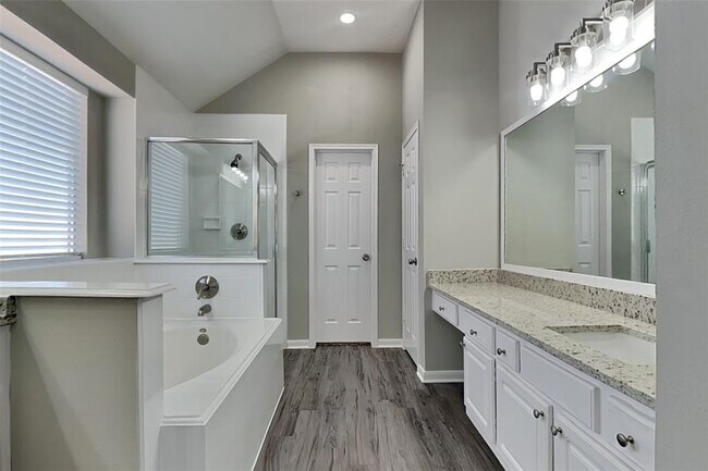 Building Photo - 3314 La Mer Ln