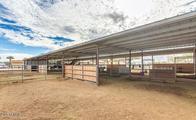 Building Photo - 3232 Carver Rd