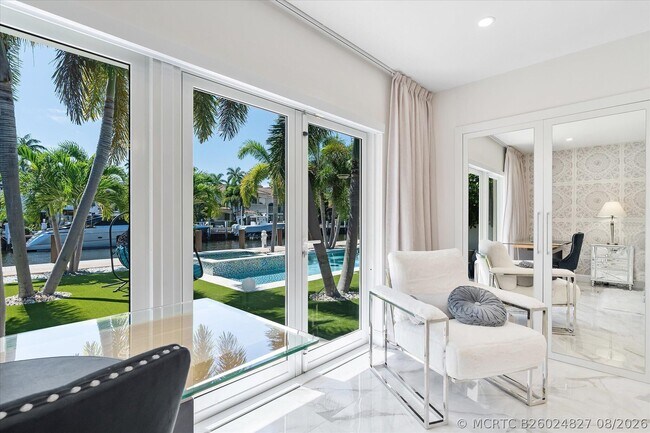 Building Photo - 207 Royal Palm Dr