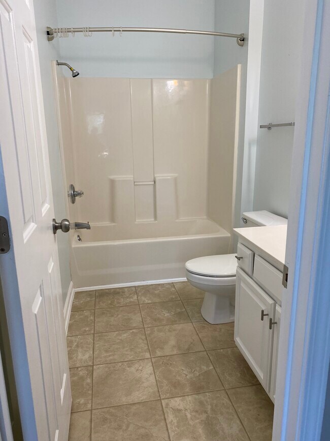 Building Photo - 4212 Sweetwater Blvd