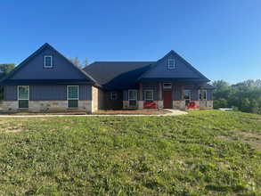 Building Photo - 1005 Knoxmiller Ct