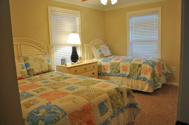 Third bedroom with one double and one twin bed - 26 Atlantic Ave