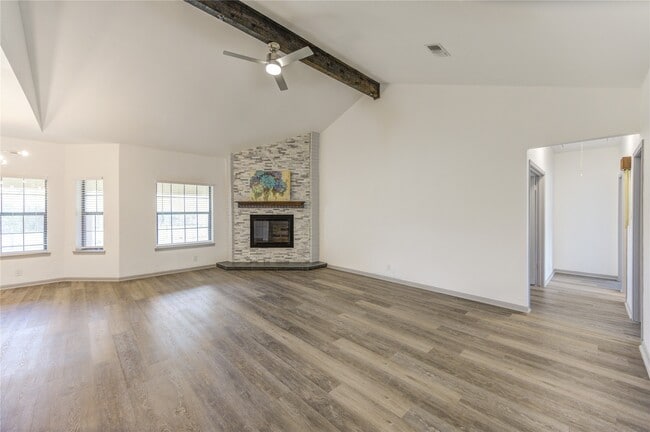 Building Photo - 7109 Kari Ln