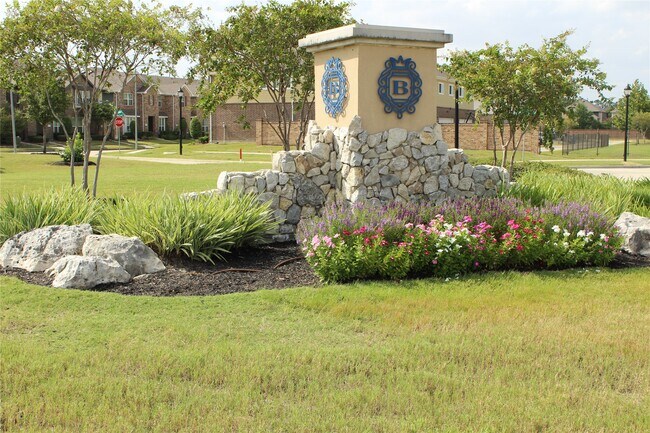 Building Photo - 15806 Perthshire Creek Dr
