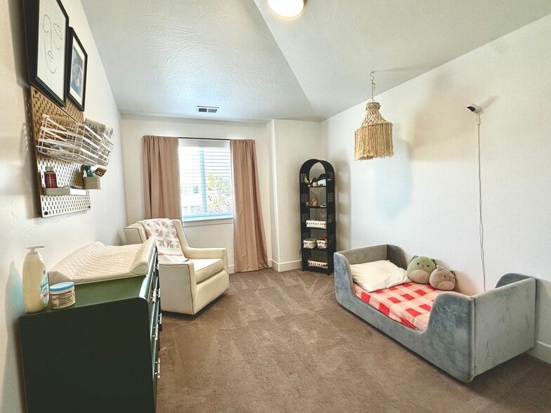 Bedroom (Second Floor) - 7868 N Broken Arrow Ln