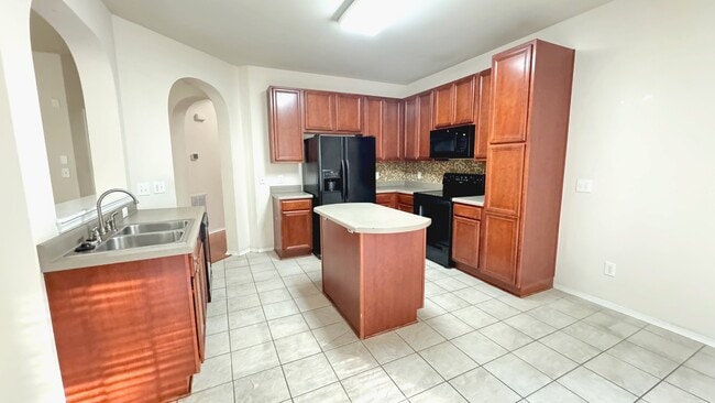 Building Photo - 208 Founders Walk Dr
