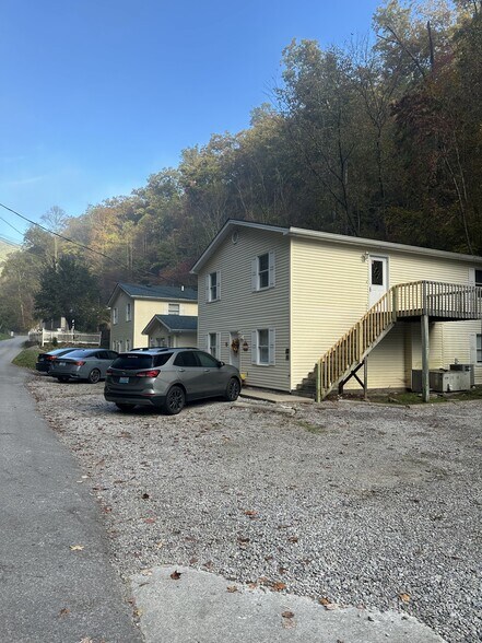 Primary Photo - 138 Taylor Rd