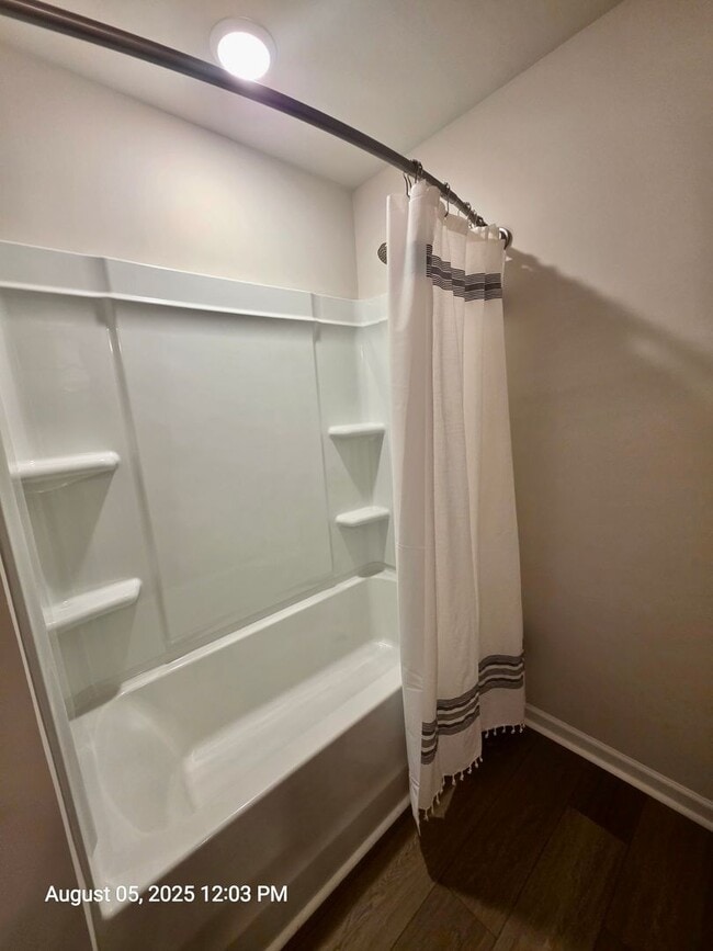 Building Photo - Beautiful 4 bedroom + flex space - Wescott...