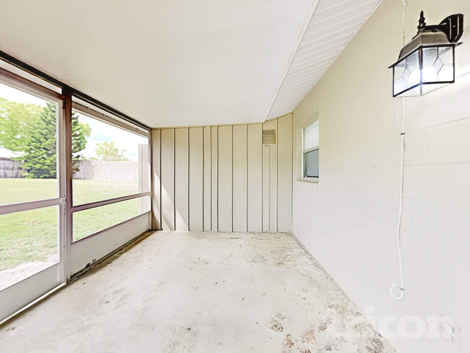 Building Photo - 802 Gullberry Ln