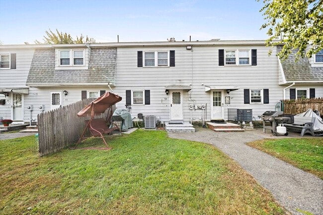 Building Photo - 95 Pilgrim Cir