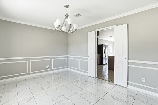 Building Photo - 6802 Claire Brook Dr