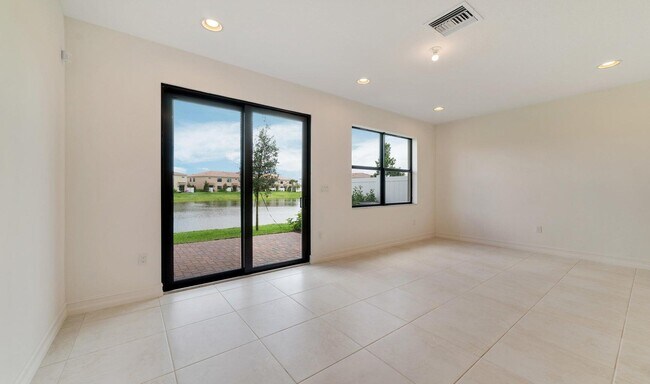 Building Photo - 9952 Brickhill Dr