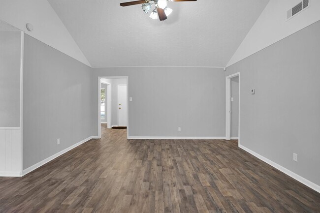 Building Photo - 9611 Huntington Hill Dr