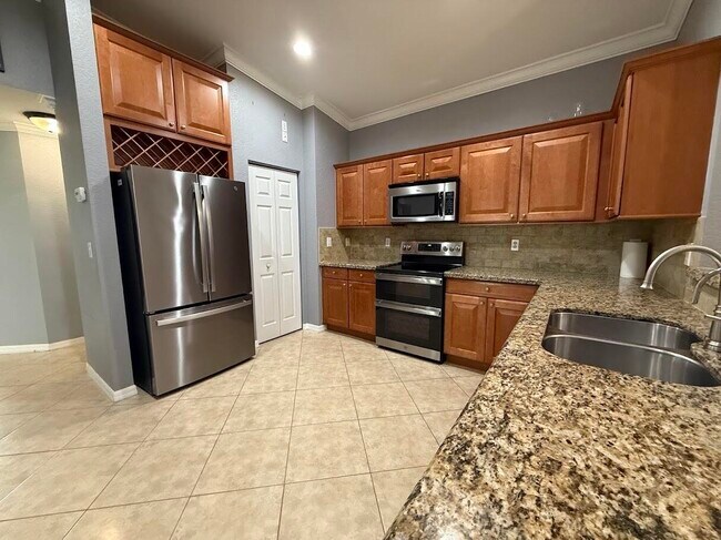 Building Photo - 5574 43rd Ct