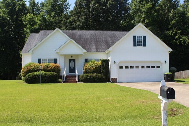 Primary Photo - Dogwood Estates