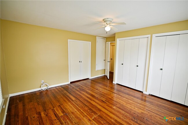 Building Photo - 108 E Clayton St
