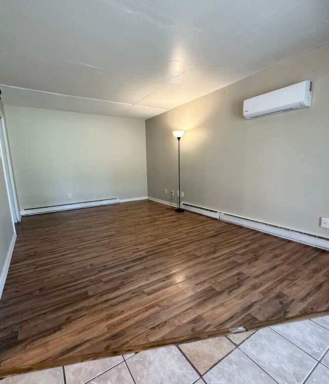 Building Photo - 1205 NW Euclid Ave