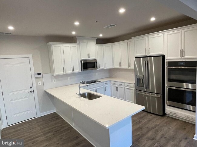 Building Photo - 4161 Red Mulberry Dr