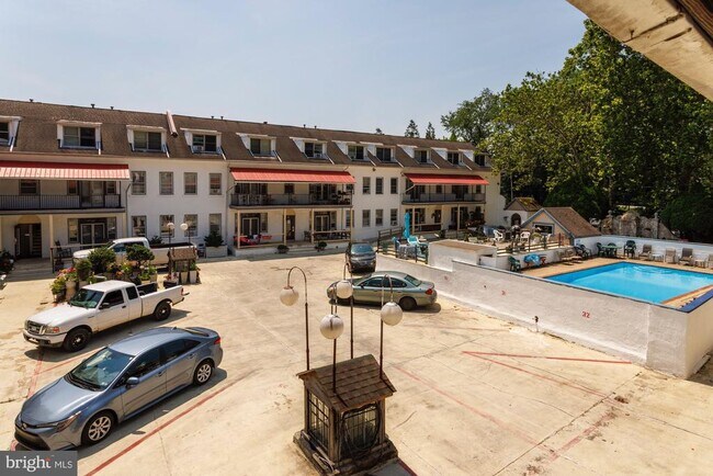 Building Photo - 2331 N 58th St