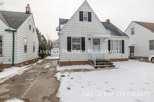 Building Photo - Charming & Updated 3-Bedroom Home!