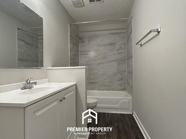 Building Photo - NEWLY RENOVATED 4BR/2.5BA Luxury Home | 2,613 Sq Ft, Vaulted Ceilings & Soaking Tub