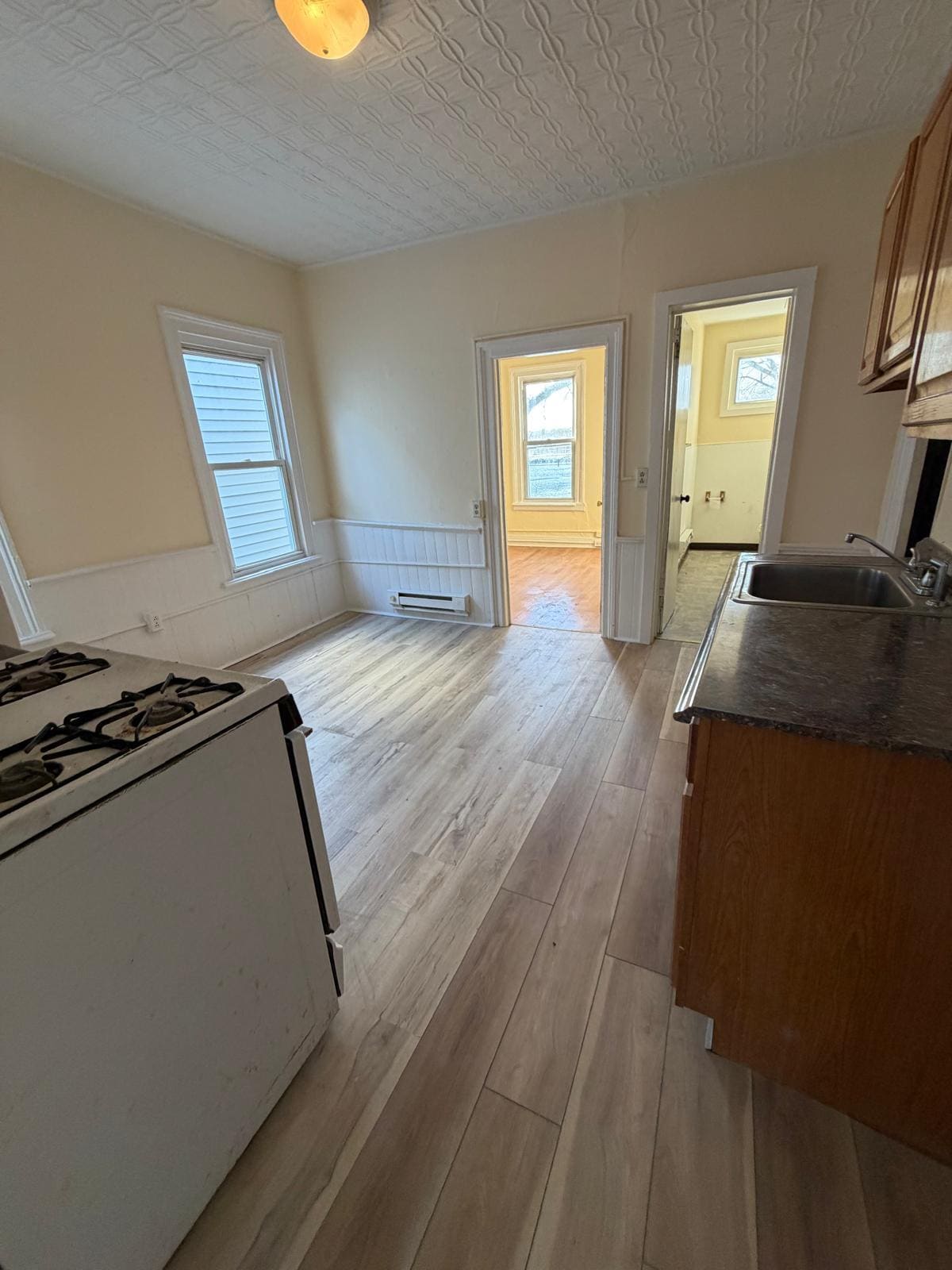 Building Photo - 107 2nd Ave