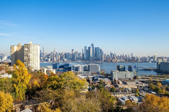 Building Photo - 1410 Palisade Ave