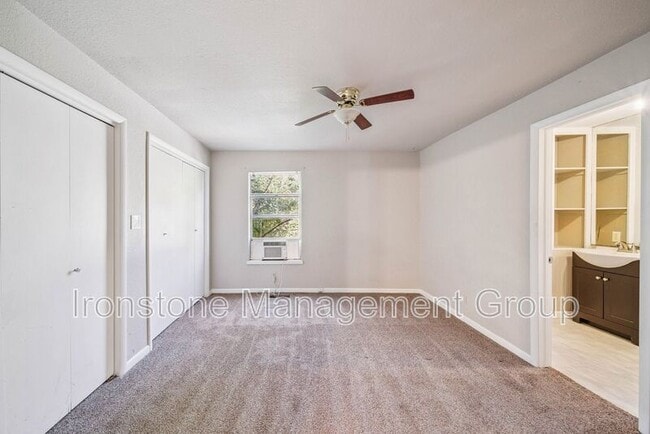 Building Photo - 4218 S Rockford Ave