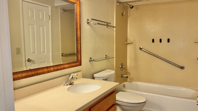 Building Photo - Scenic and Serene Rentals in Ramona