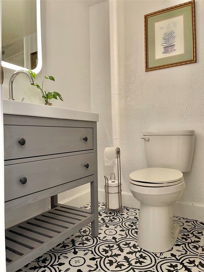 Building Photo - 3400 Timmons Ln