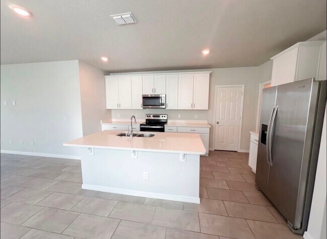 Building Photo - 144 Bellmont Ln