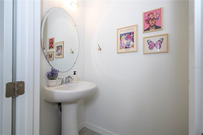 Building Photo - 686 Longboat Dr