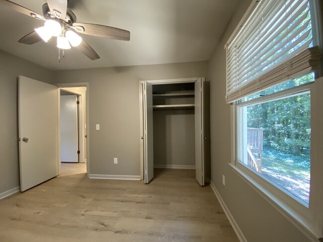 Building Photo - Spacious 2-Bed, 2-Bath Home in Simpsonvill...