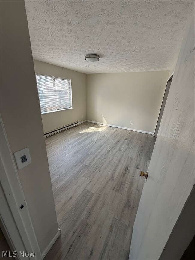 Building Photo - 658 Sumner St