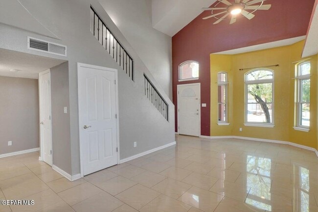 Building Photo - 2364 Tierra Blanda Dr