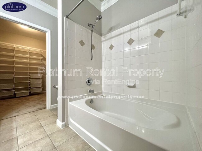 Building Photo - 1850 Cotillion Dr