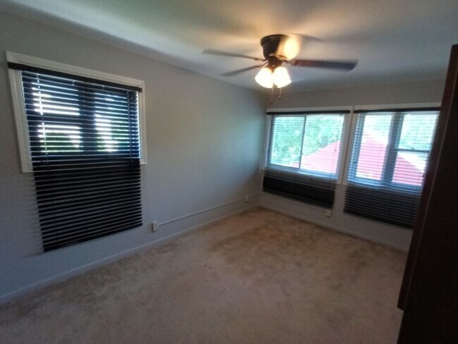 Building Photo - 31437 Alcona Ct