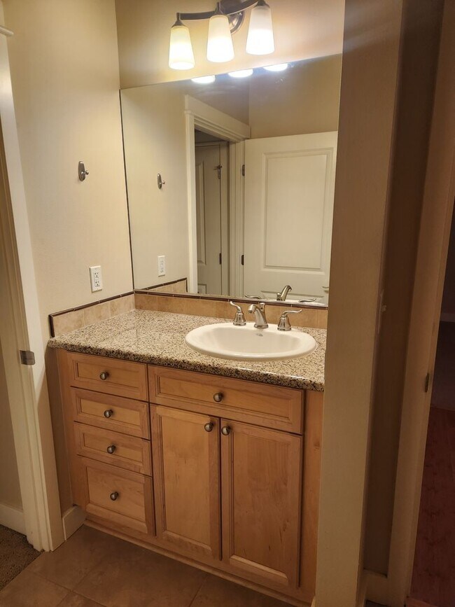 Building Photo - Washington Ave #306