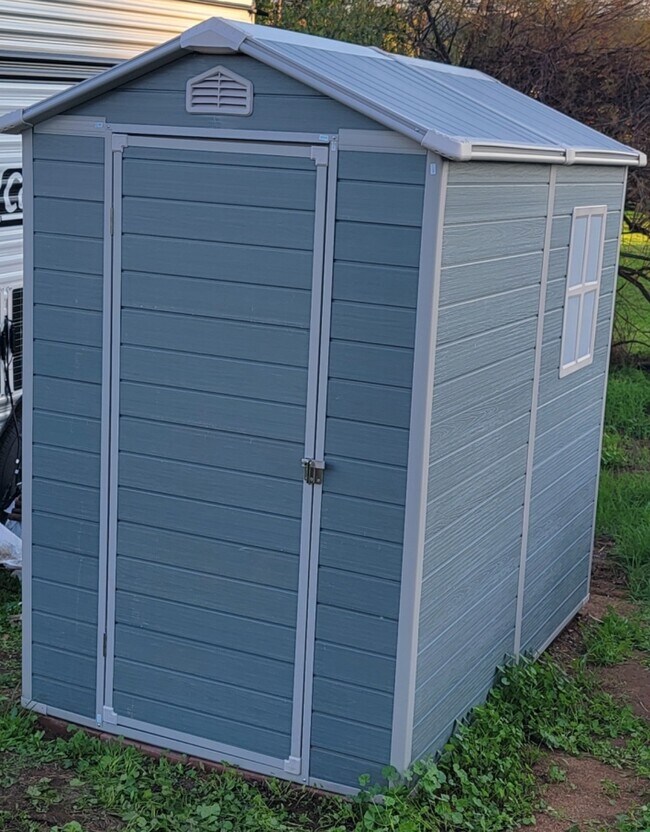 Building Photo - 532 Camino de Amor