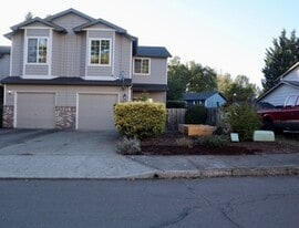 Building Photo - 2021 Virginia Ln