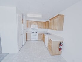 Building Photo - Village at Rexburg