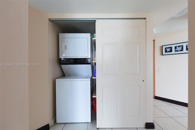 Building Photo - 7330 Ocean Terrace