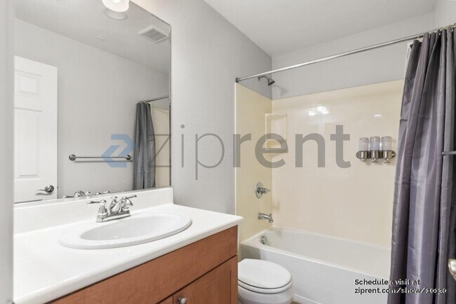 Building Photo - 482 Tristania Terrace