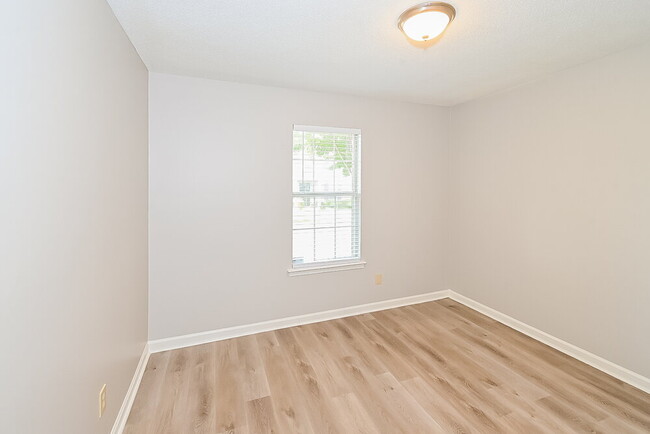 Building Photo - 8400 Kimberly Rose Dr